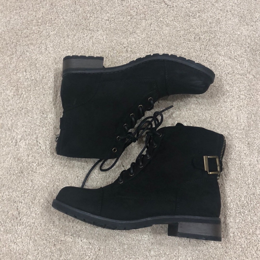 Girls boots